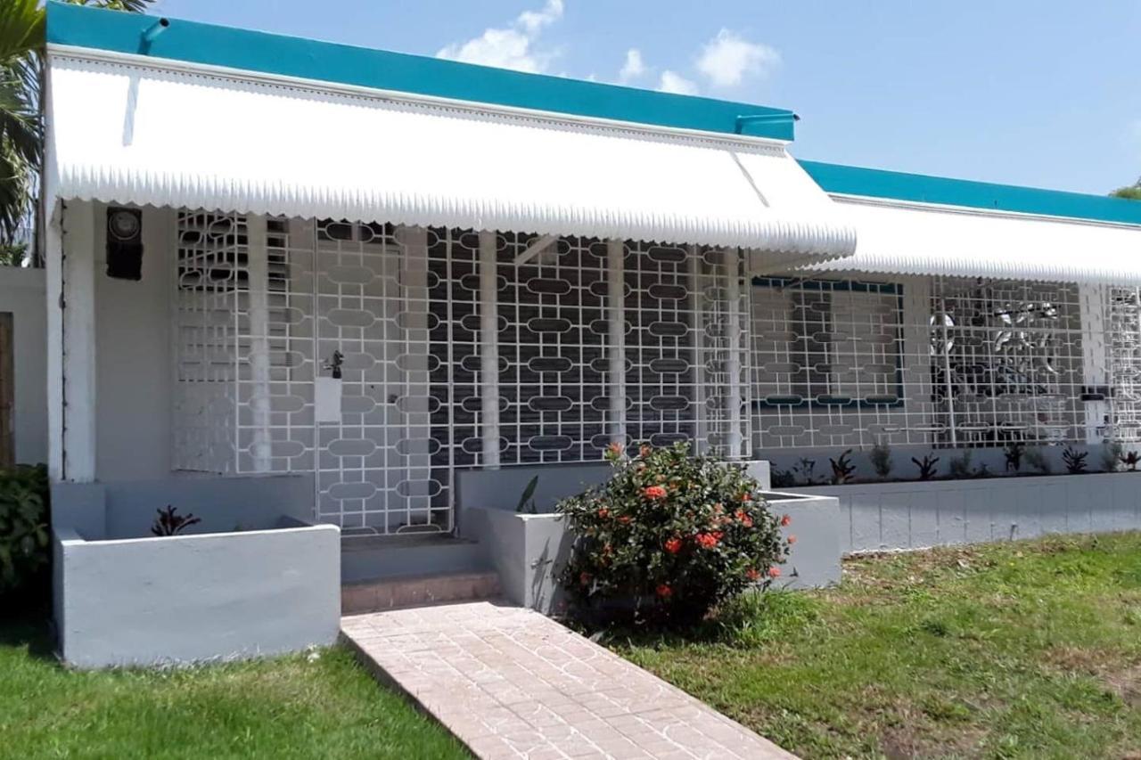 Vila Casa Del Sol-Unit A Bayamon Exteriér fotografie